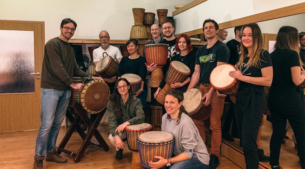 Pravidelné kurzy afrického bubnování